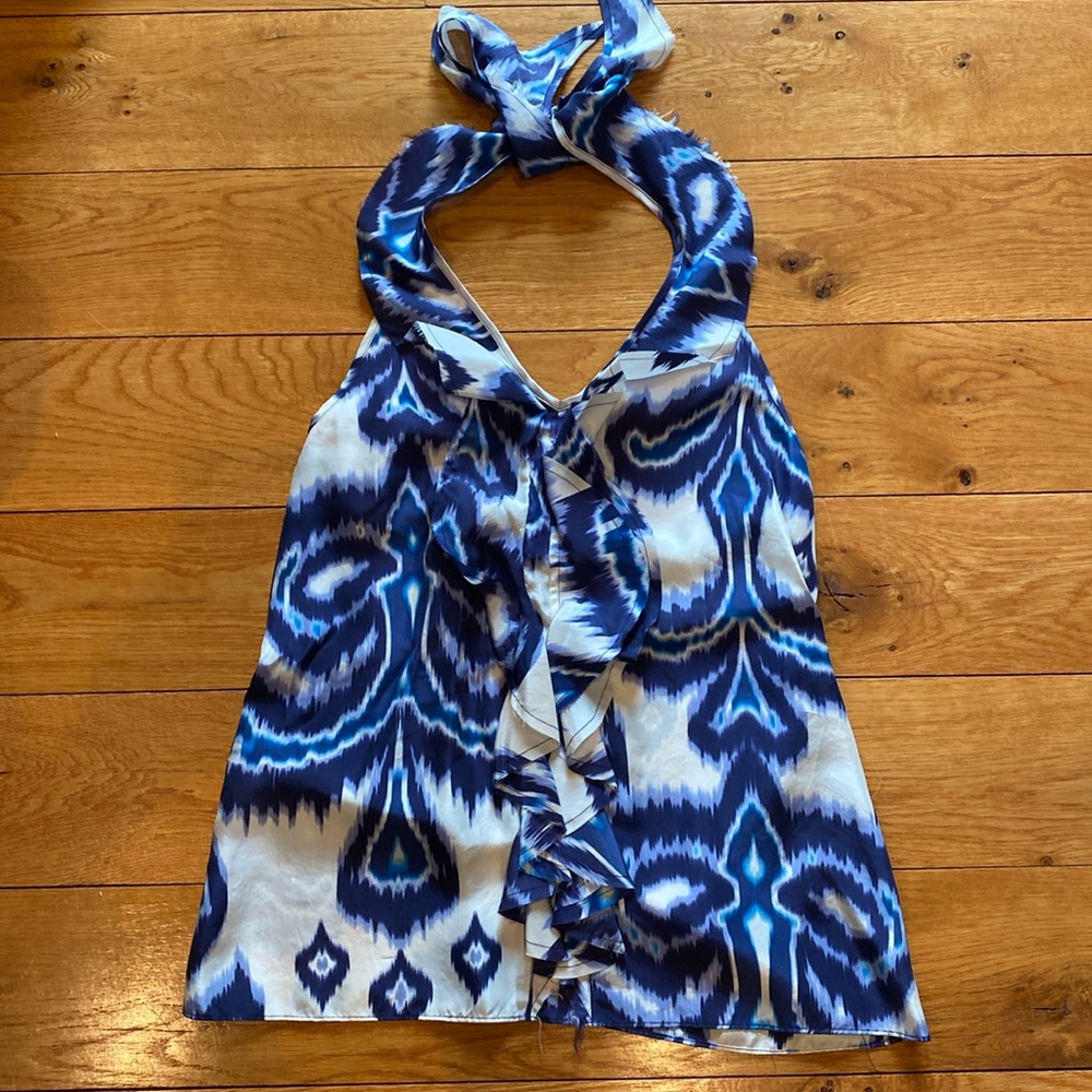 Used banana republic halter ruffle top.  Size XS